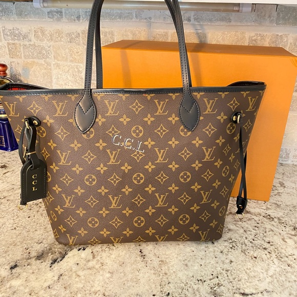 Monogram, made in France Neverfull, gently used, like new, excellent condition. - Picture 2 of 8